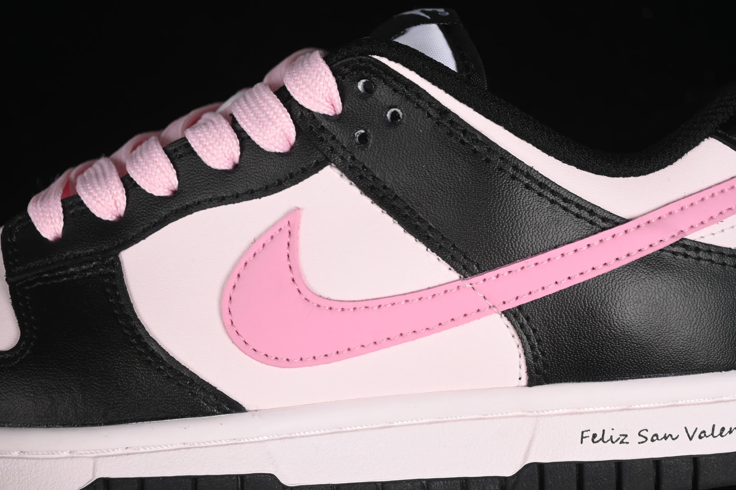 All categories Nk SB Dunk series Nk SB Dunk Low low-top sneakers Nk Dunk Black Pink Steam Puppet Kirino Sakura SB low-top casual sneakers CW1590-100